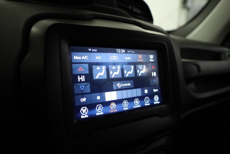 Used 2020 Jeep Renegade Limited image 18