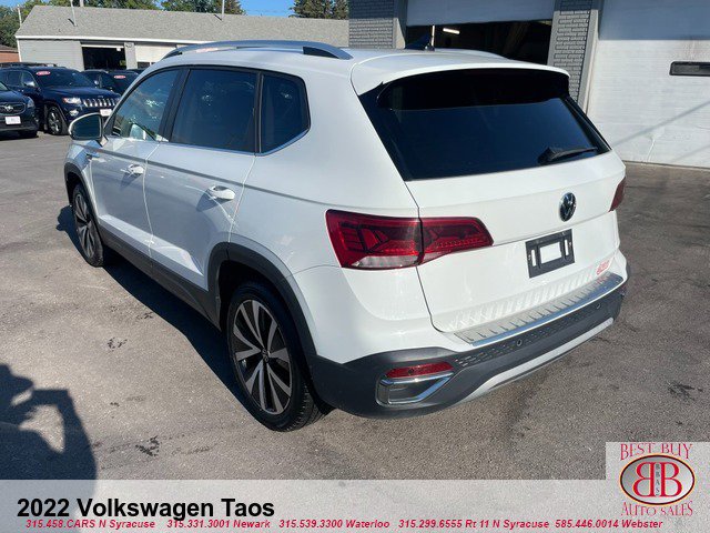 Used 2022 Volkswagen Taos SEL w/ Panoramic Sunroof Package image 5