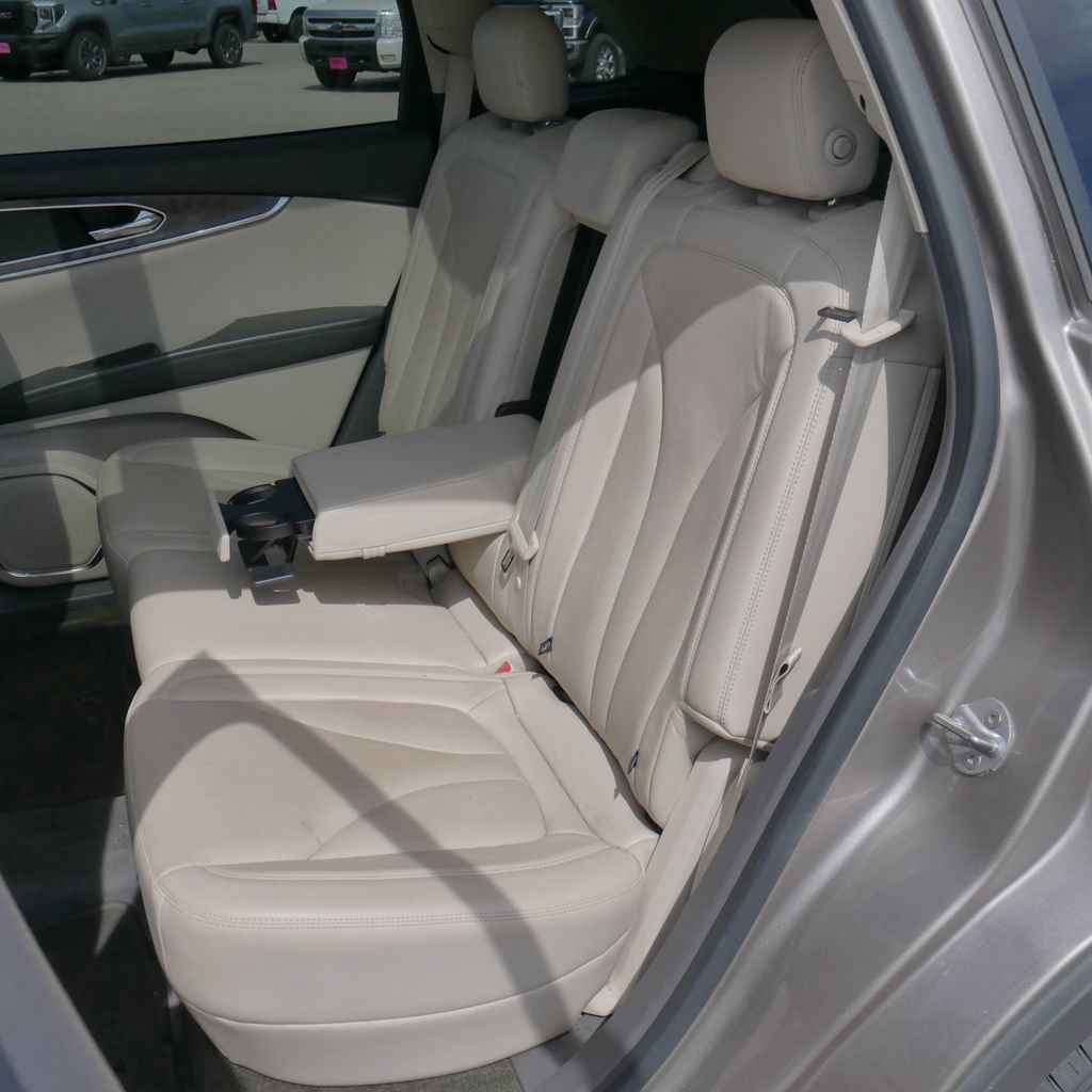 Used 2018 Lincoln MKX Reserve w/ Driver Assistance Package AWD/4WD image 6