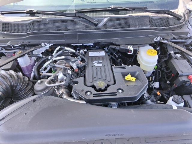 New 2026 RAM 3500 Laramie AWD/4WD image 10