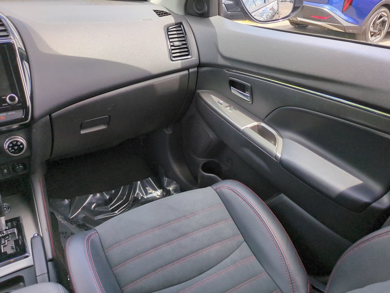 Used 2025 Mitsubishi Outlander Sport SE AWD/4WD image 17
