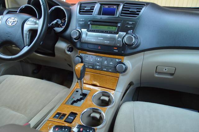 Used 2010 Toyota Highlander 4WD Hybrid w/ Extra Value Pkg 2 image 21