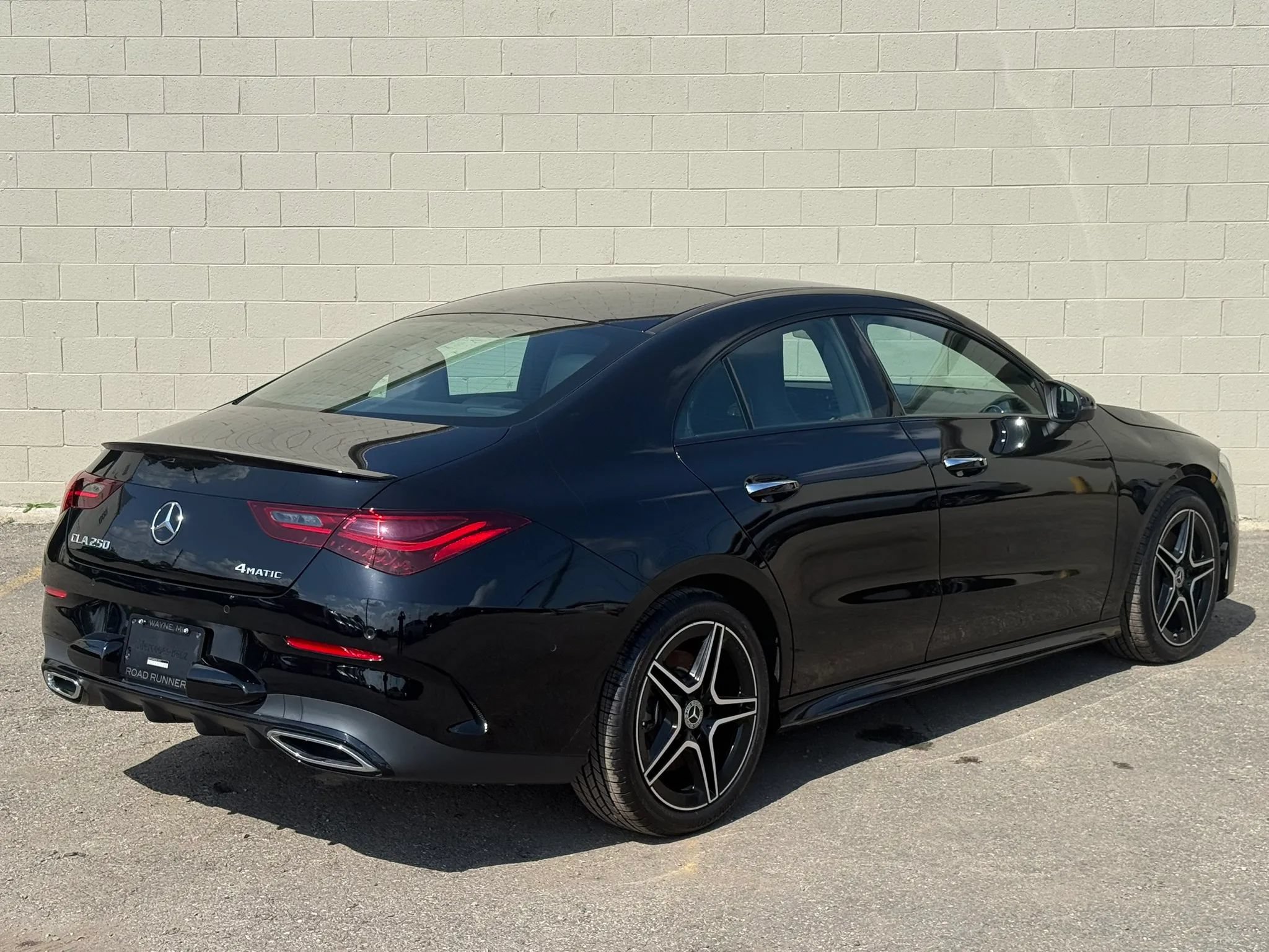 Used 2025 Mercedes-Benz CLA 250 4MATIC w/ AMG Night Package image 11