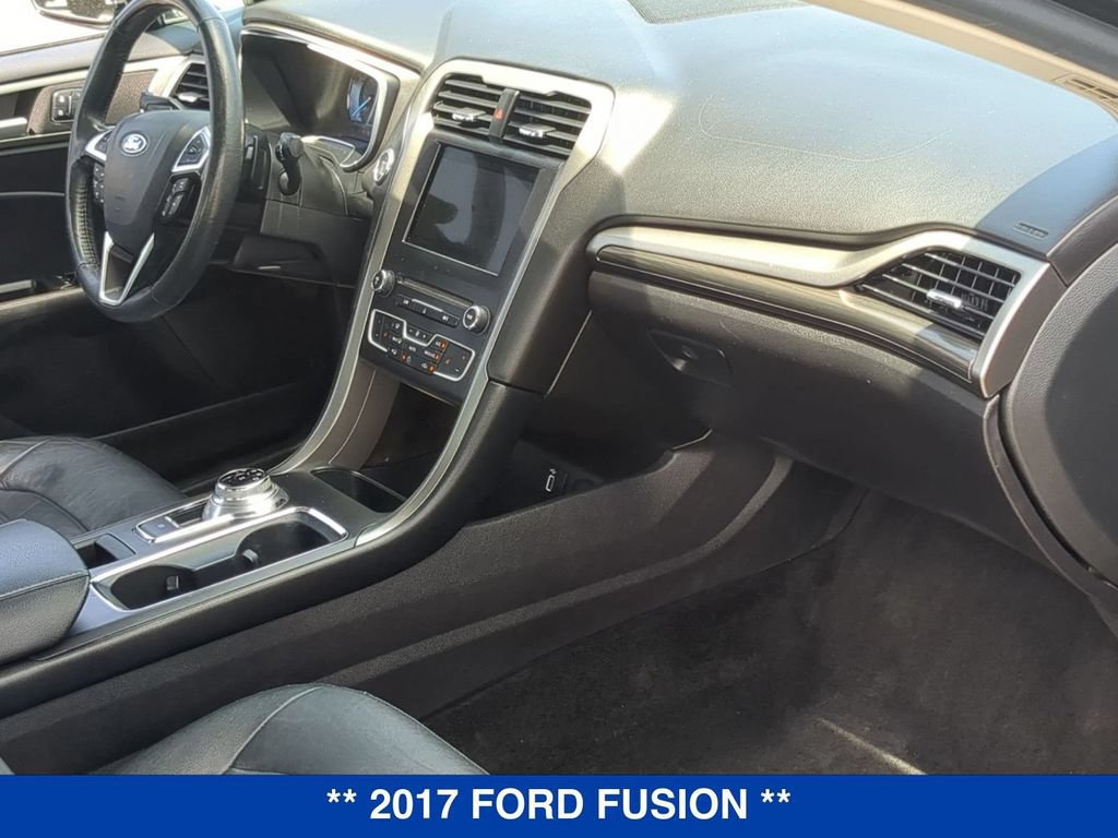Used 2017 Ford Fusion SE w/ Fusion SE Technology Package AWD/4WD image 23