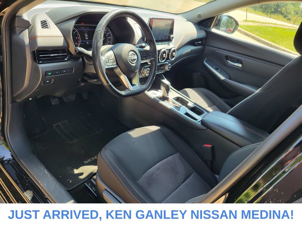 Certified 2025 Nissan Sentra SR FWD image 9