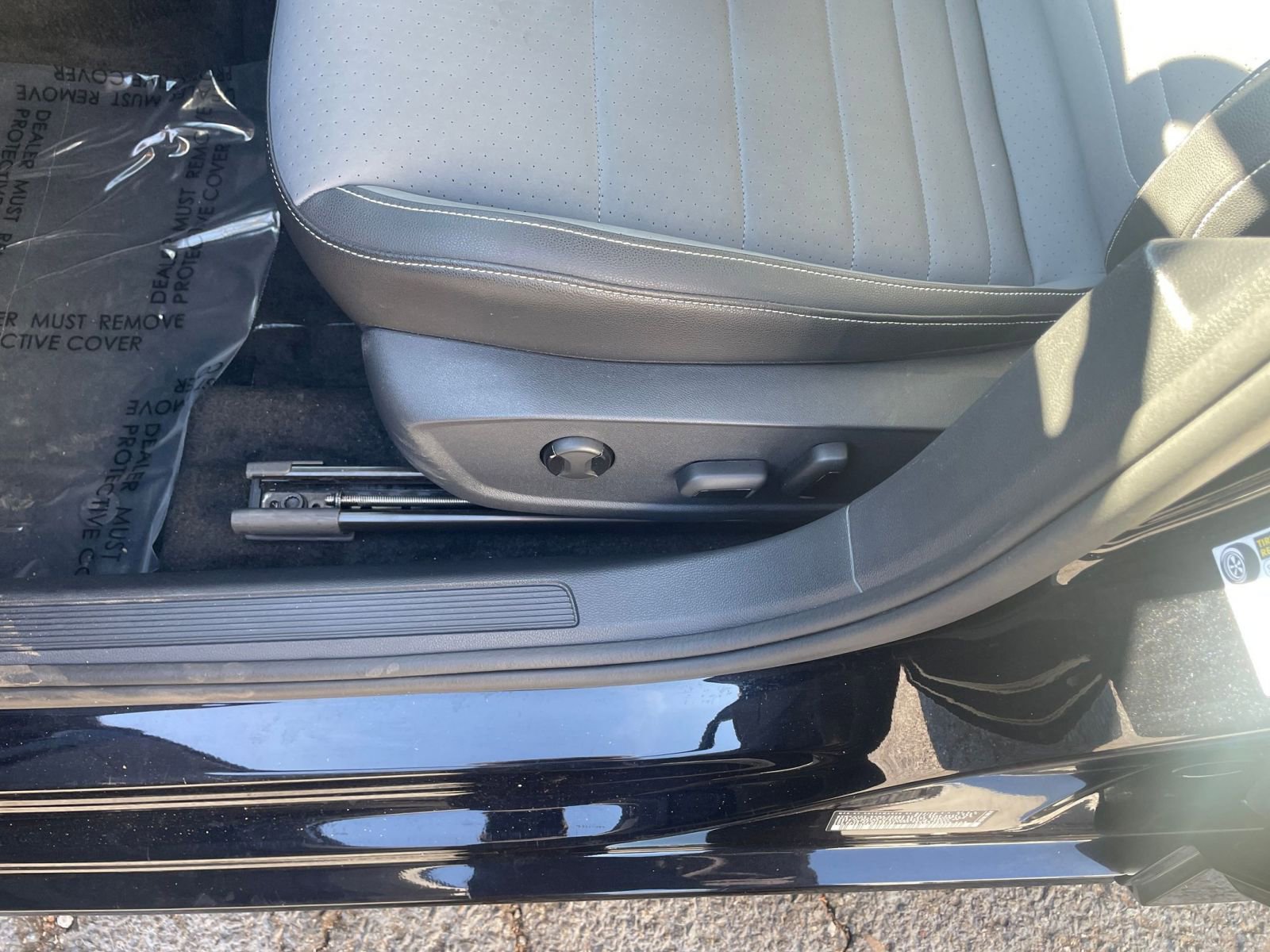 Used 2025 Volkswagen Jetta SE image 23