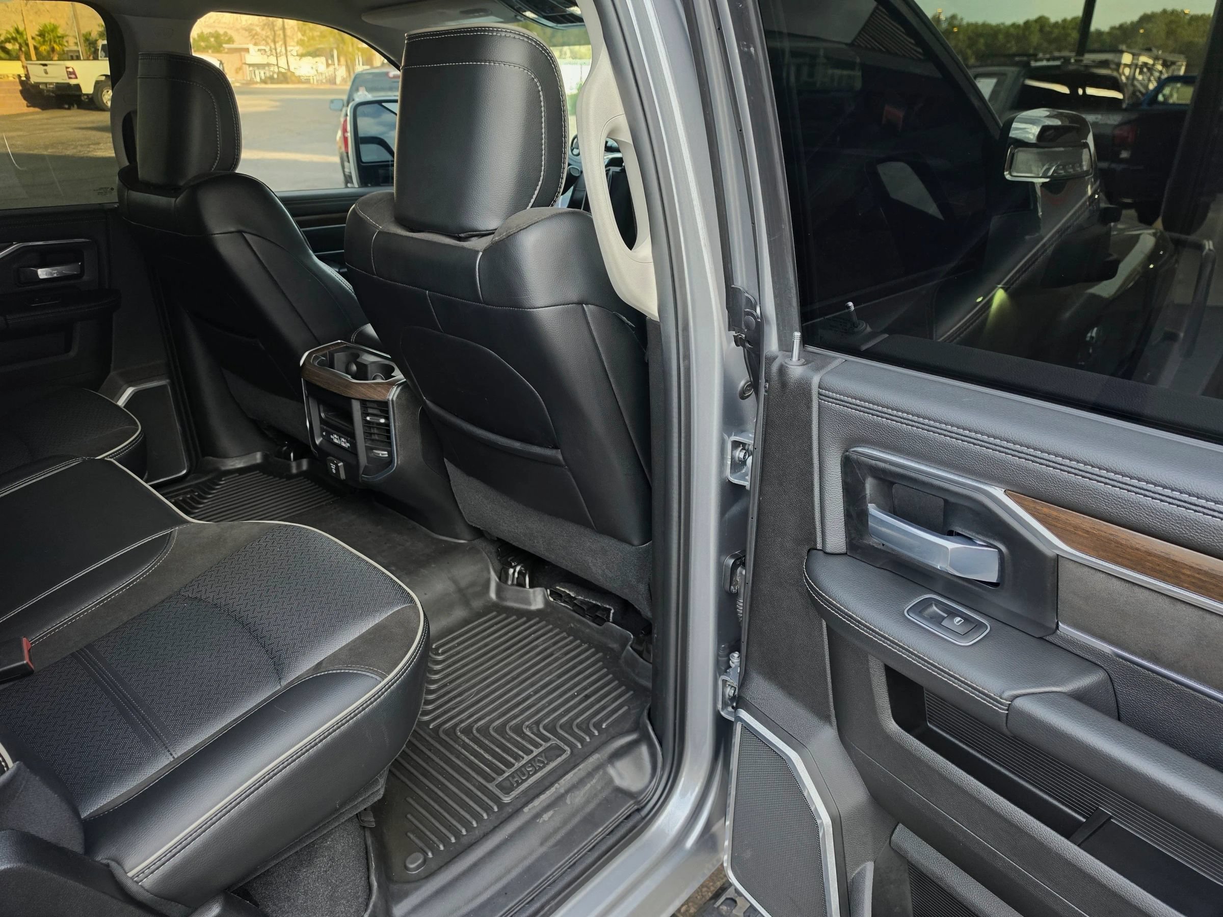 Used 2024 RAM 2500 Laramie AWD/4WD image 17