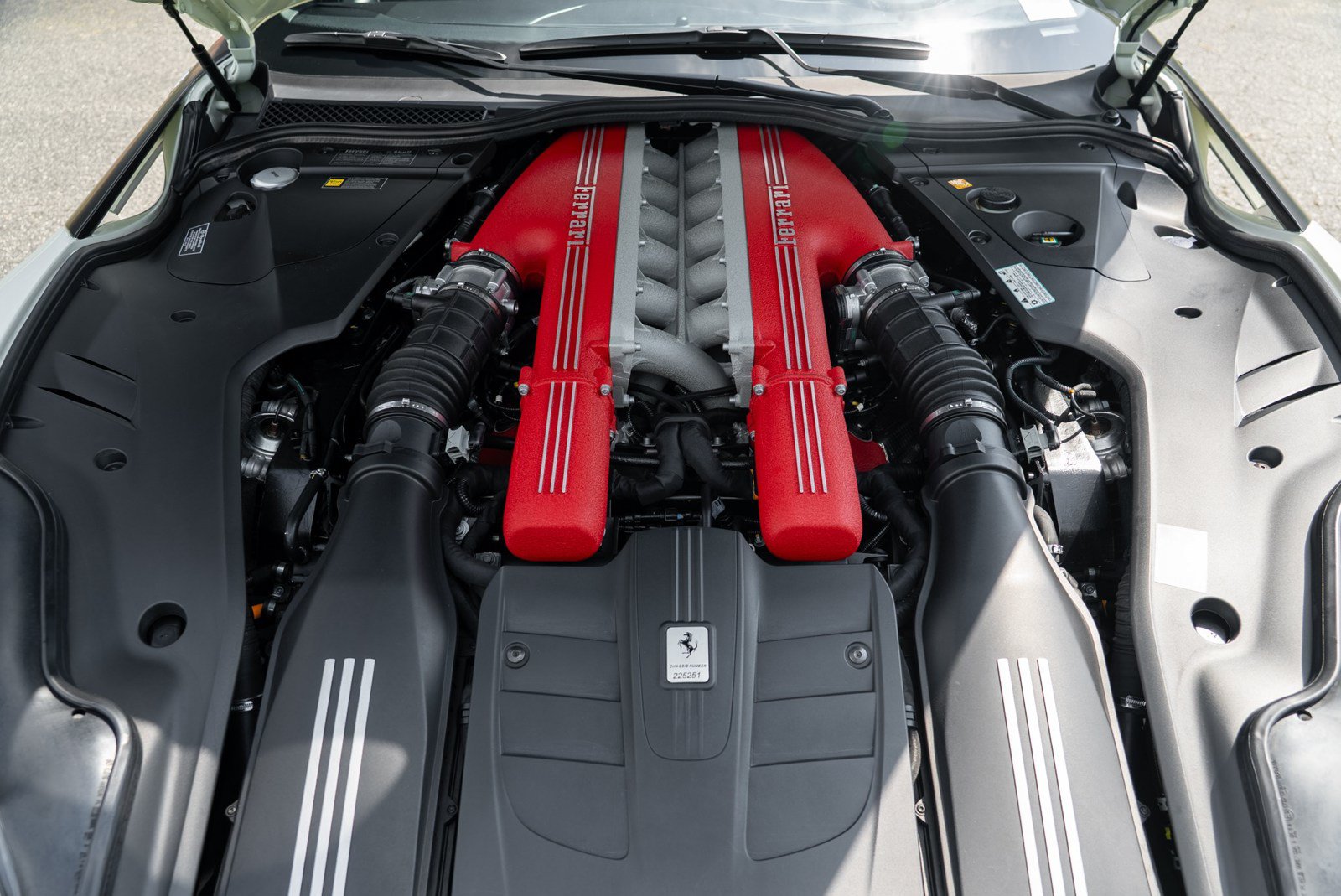 Used 2017 Ferrari F12 Berlinetta RWD image 19