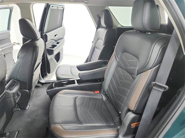 Used 2024 Nissan Pathfinder Platinum w/ Lighting Package (N93) image 35