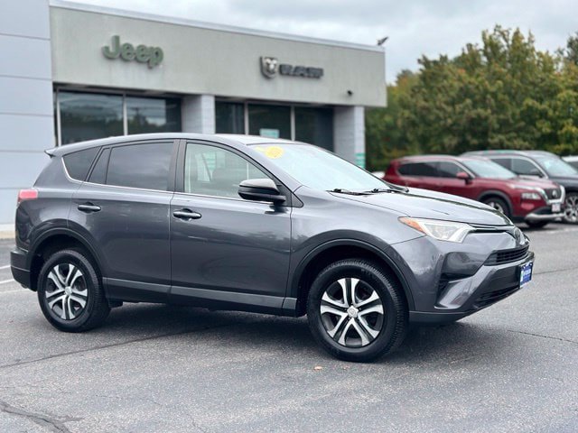 Used 2018 Toyota RAV4 LE w/ All Weather Liner Package AWD/4WD image 7