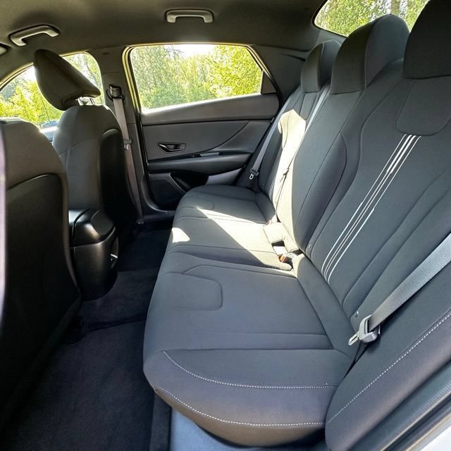Certified 2025 Hyundai Elantra Sport FWD image 13