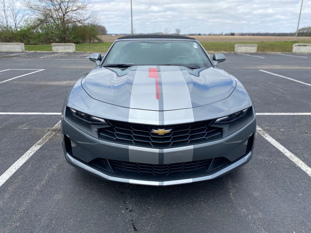 Used 2020 Chevrolet Camaro LT image 2