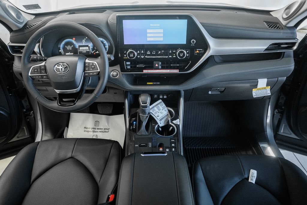 New 2026 Toyota Highlander Platinum AWD/4WD image 21