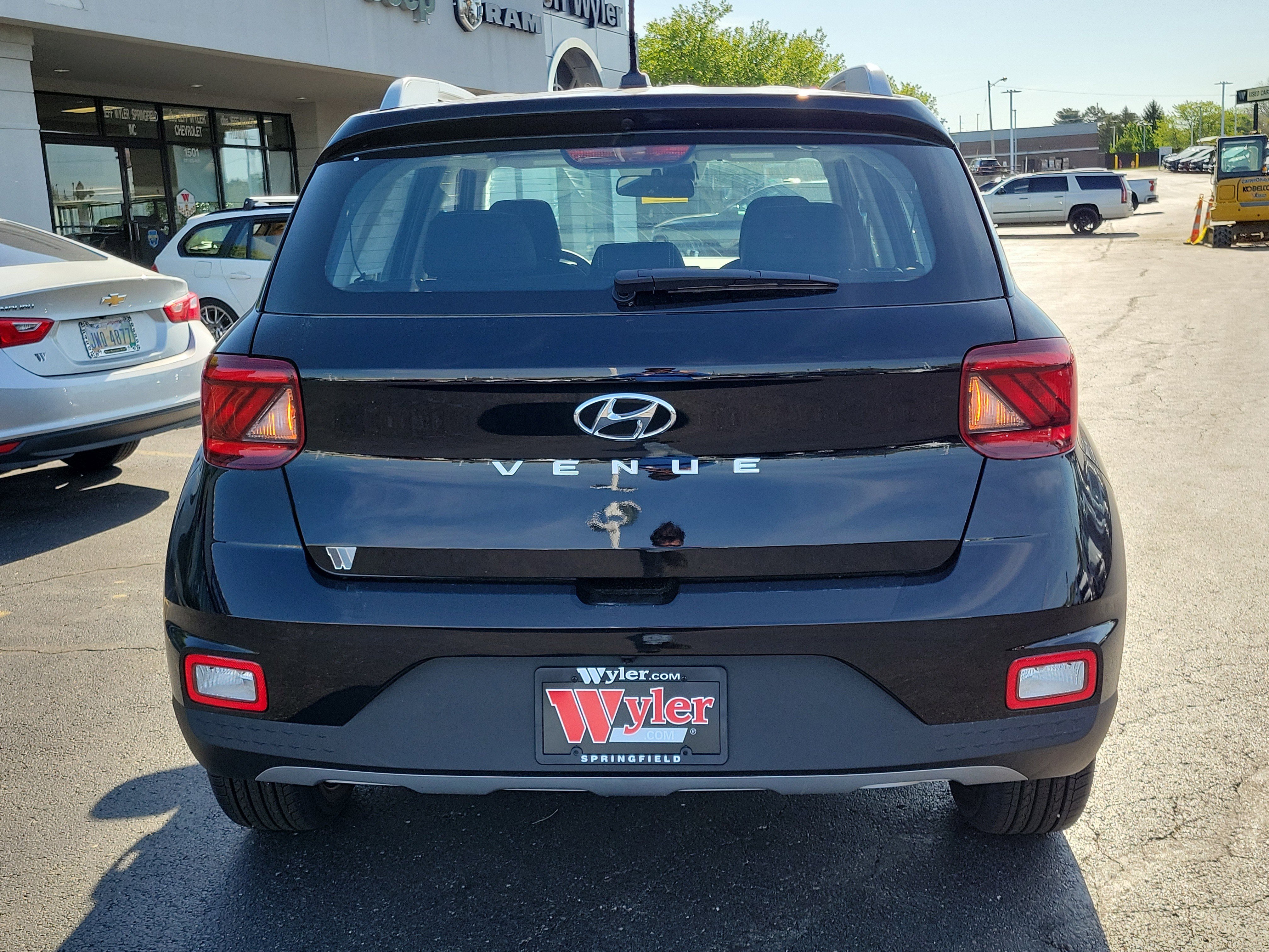 New 2026 Hyundai Venue SEL FWD image 4