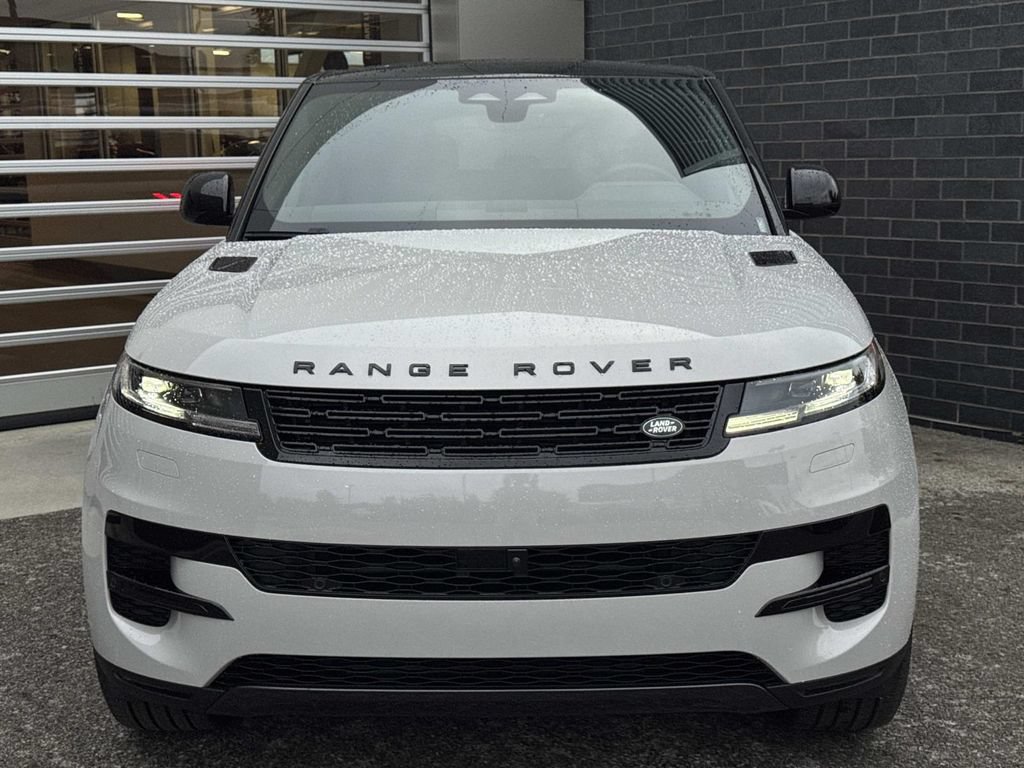 New 2026 Land Rover Range Rover Sport SE AWD/4WD image 2