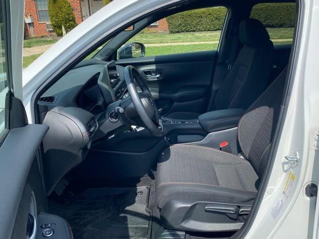 Used 2023 Honda HR-V Sport image 12