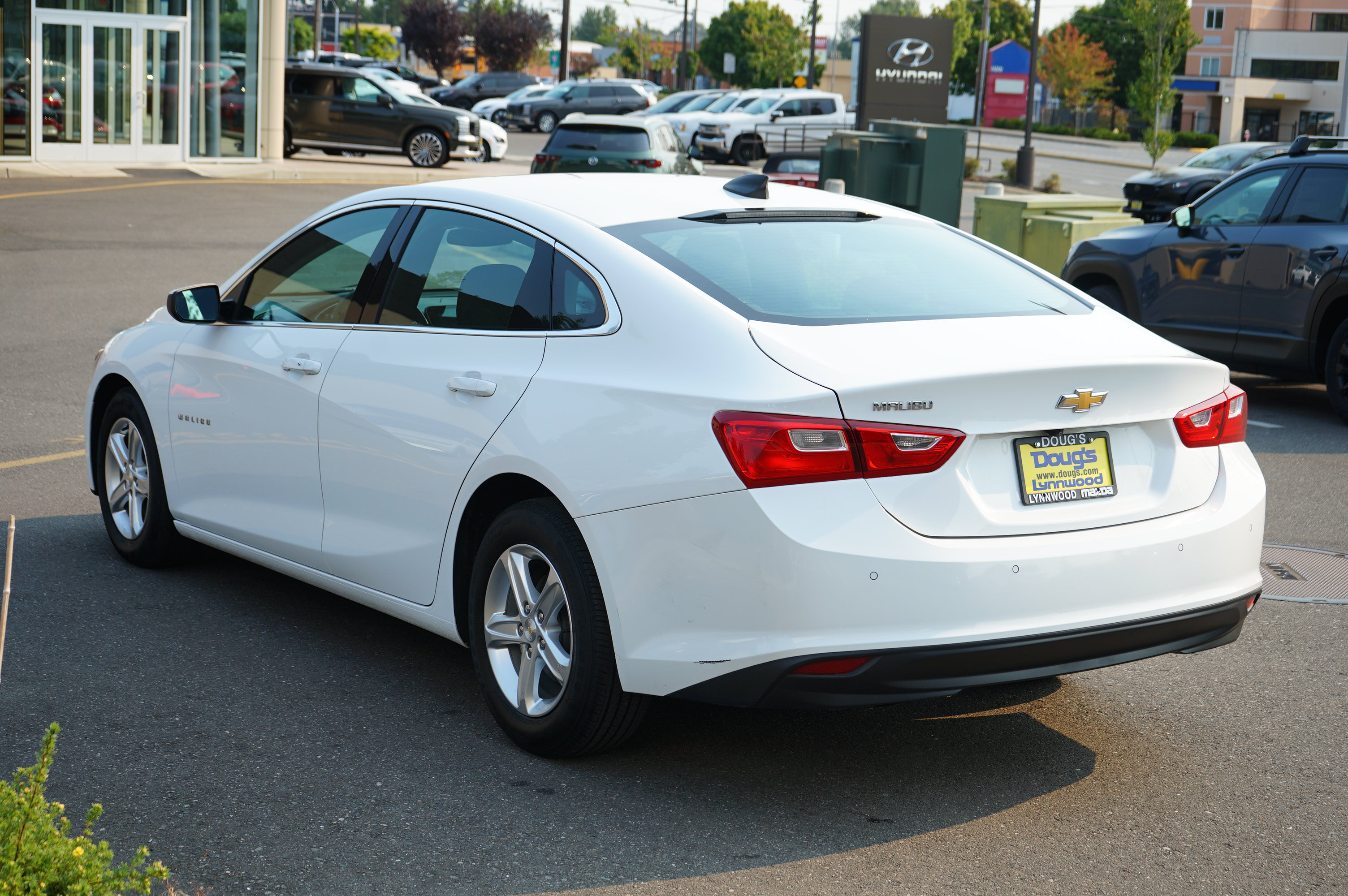 Used 2023 Chevrolet Malibu LS w/ Driver Confidence Package FWD image 6