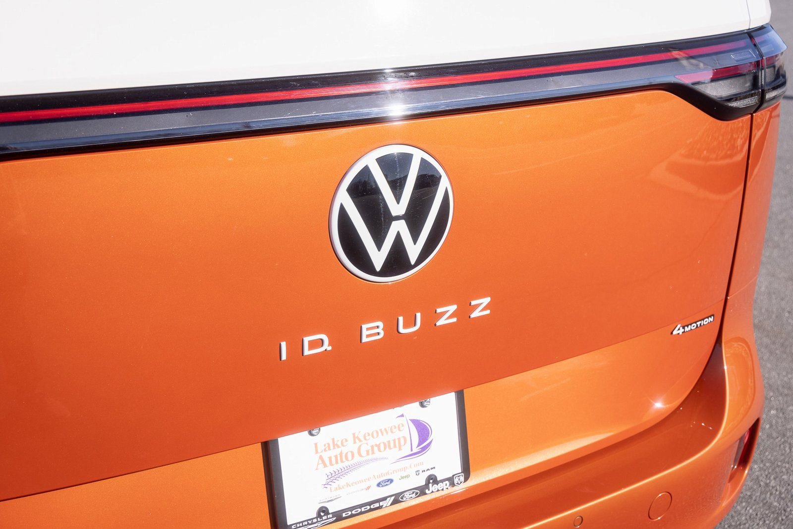Used 2025 Volkswagen ID. Buzz 1st Edition image 16
