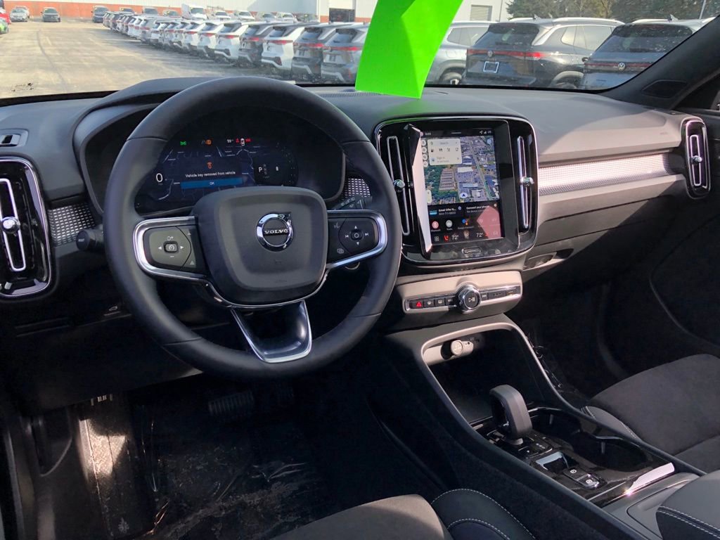 New 2026 Volvo XC40 B5 Ultra w/ Protection Package Premier AWD/4WD image 15