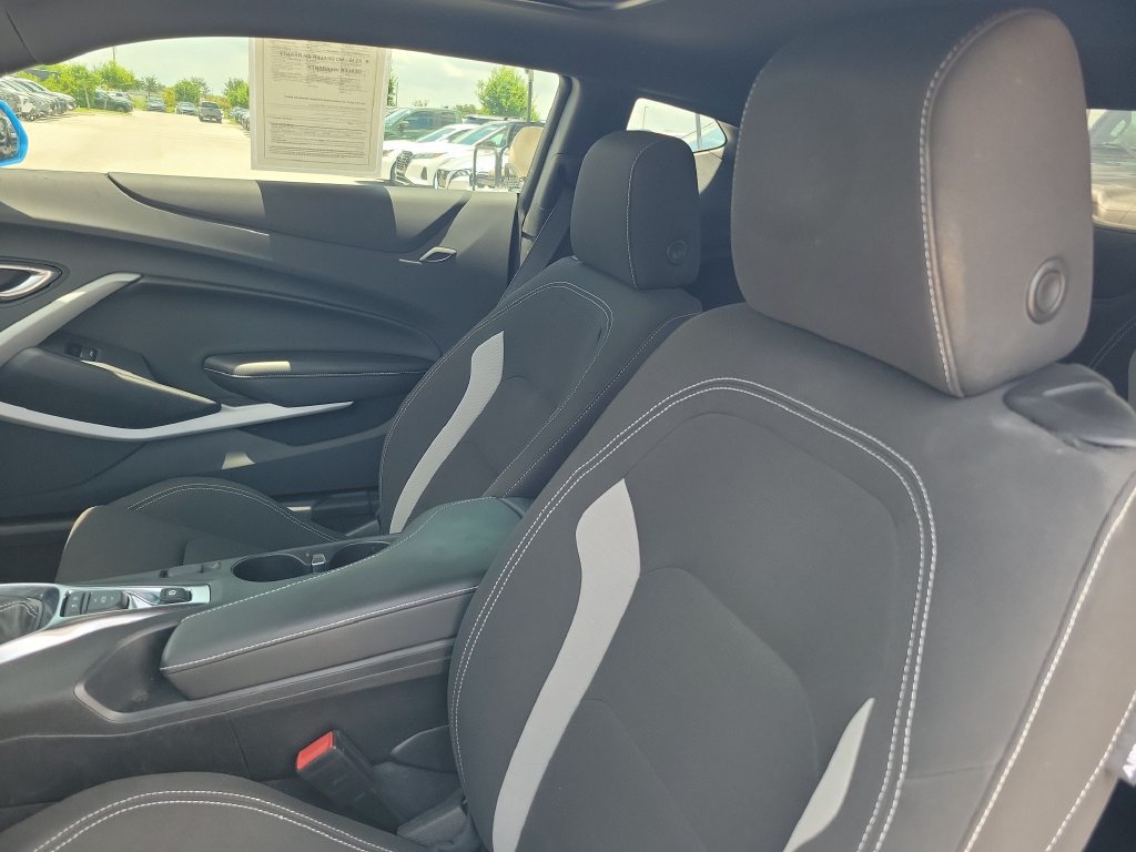 Used 2023 Chevrolet Camaro SS RWD image 13