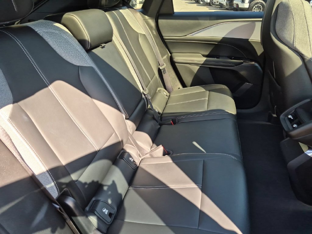 Certified 2024 Cadillac Lyriq Tech RWD image 20