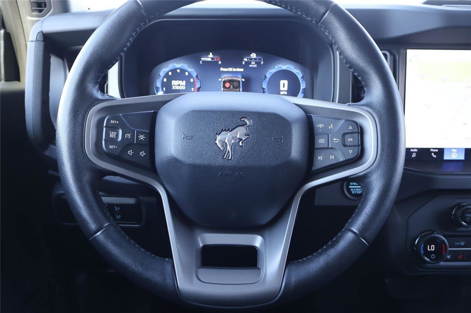 Used 2025 Ford Bronco Badlands image 19