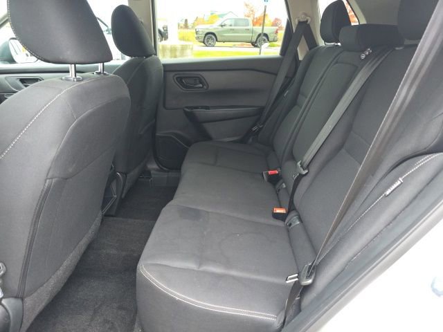 Used 2024 Nissan Rogue S image 24