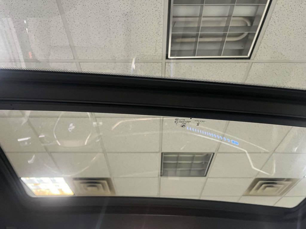 Used 2024 BMW X5 xDrive50e image 16