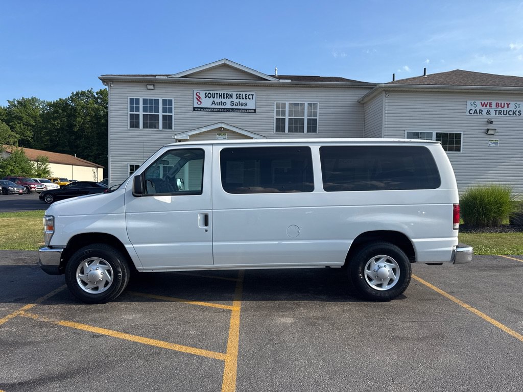 Used 2010 Ford E-350 and Econoline 350 XLT