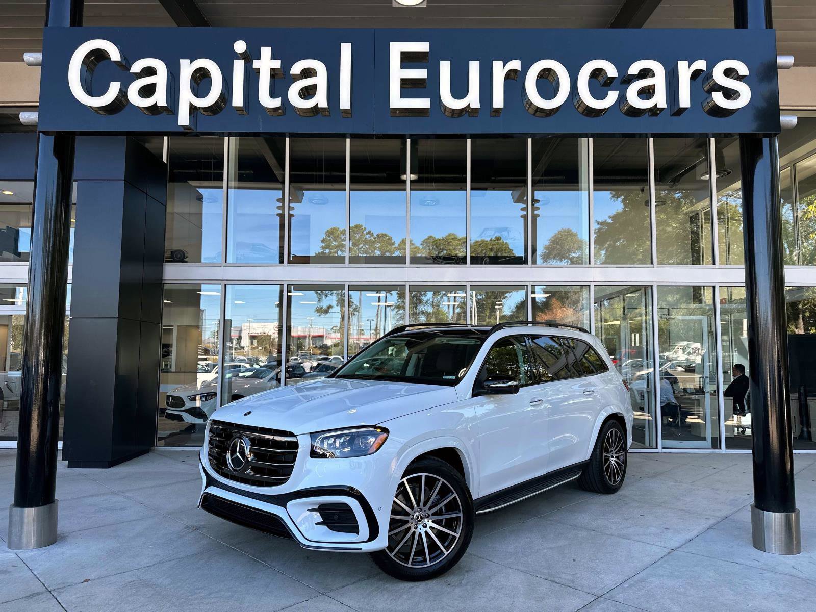 New 2026 Mercedes-Benz GLS 450 4MATIC image 1