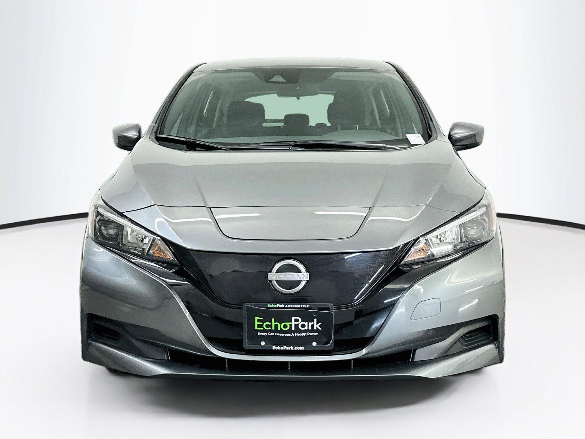 Used 2025 Nissan Leaf S FWD image 2