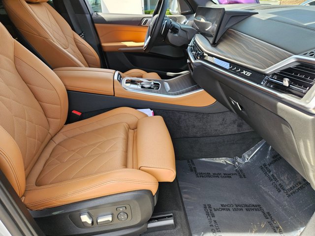 Certified 2024 BMW X5 xDrive40i w/ Premium Package AWD/4WD image 19