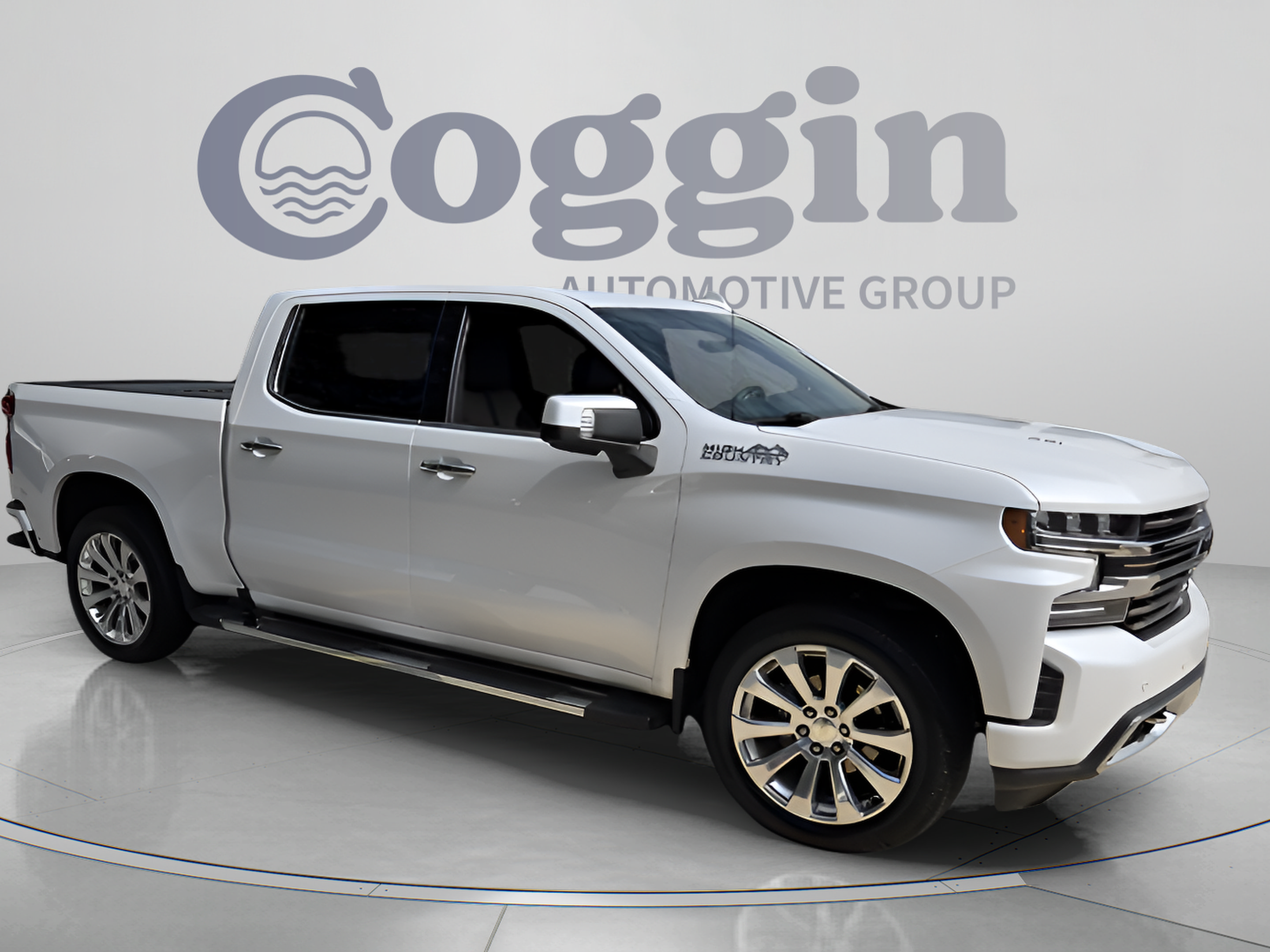 Certified 2021 Chevrolet Silverado 1500 High Country w/ Technology Package AWD/4WD image 7