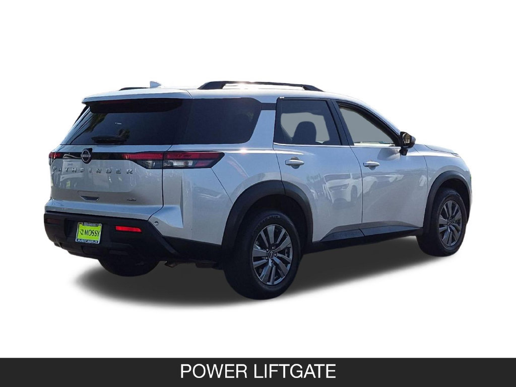 Used 2025 Nissan Pathfinder SV AWD/4WD image 9