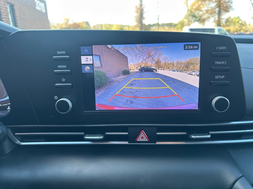 Used 2024 Hyundai Elantra SE image 25