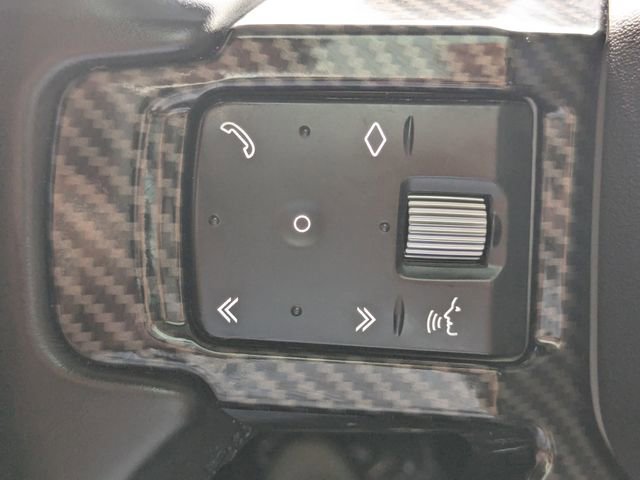 Used 2020 Land Rover Defender 110 SE AWD/4WD image 23