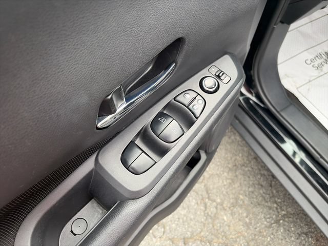Used 2023 Nissan Kicks SV FWD image 11