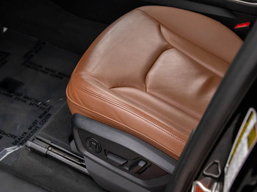 Used 2023 Audi Q7 3.0T Premium image 11