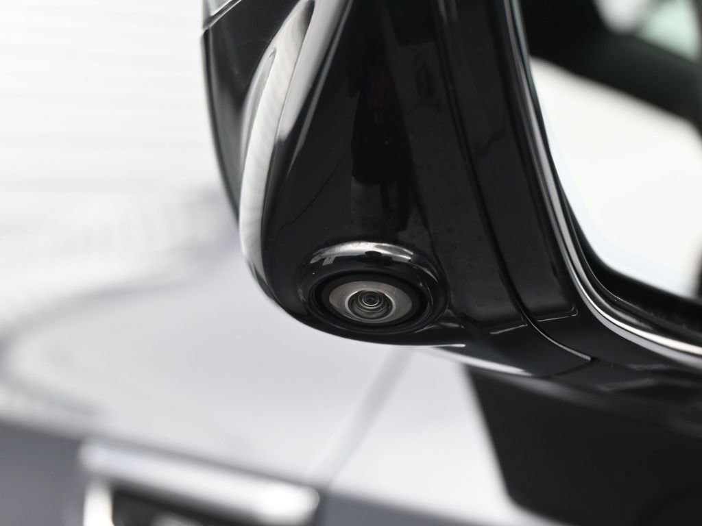 Used 2022 GMC Yukon Denali w/ Denali Premium Package image 59