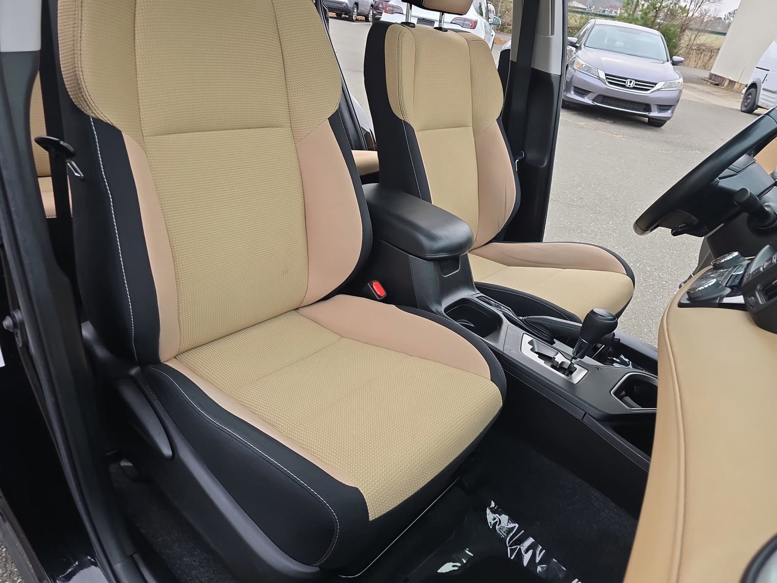 Used 2017 Toyota RAV4 XLE image 14