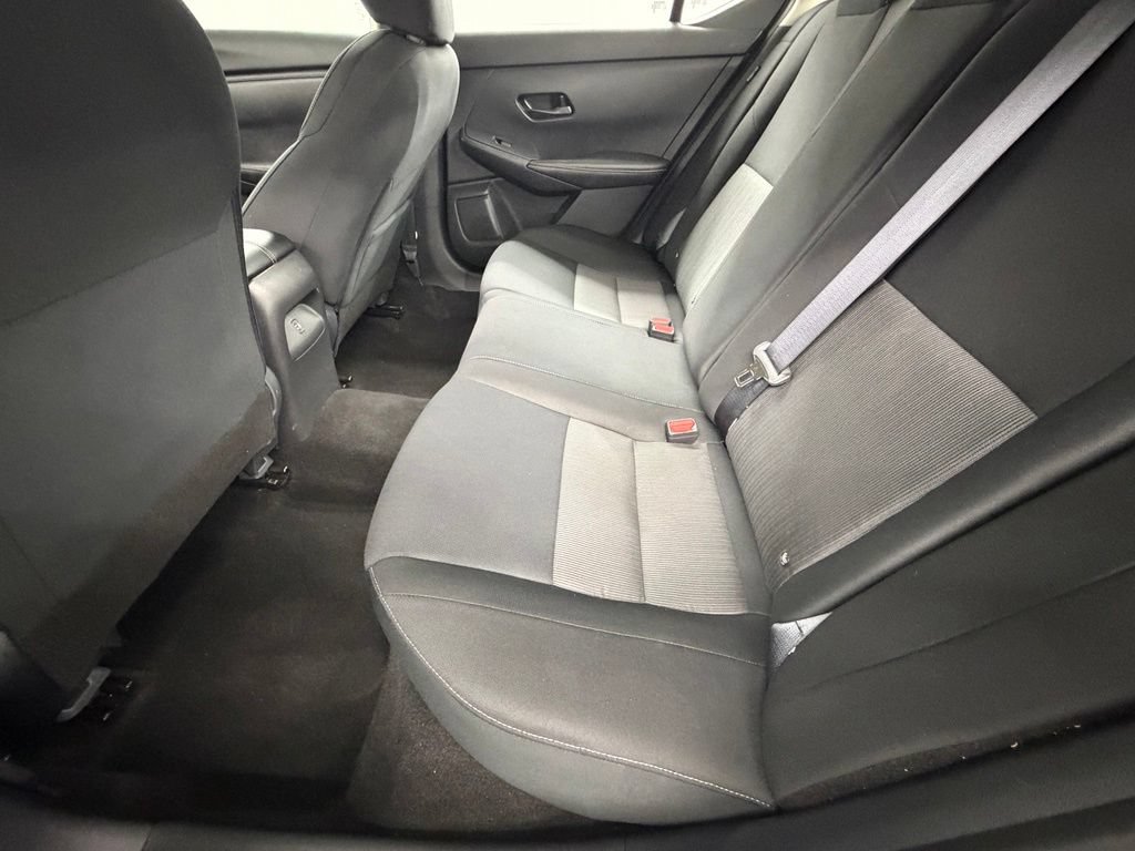Used 2024 Nissan Sentra SV FWD image 38