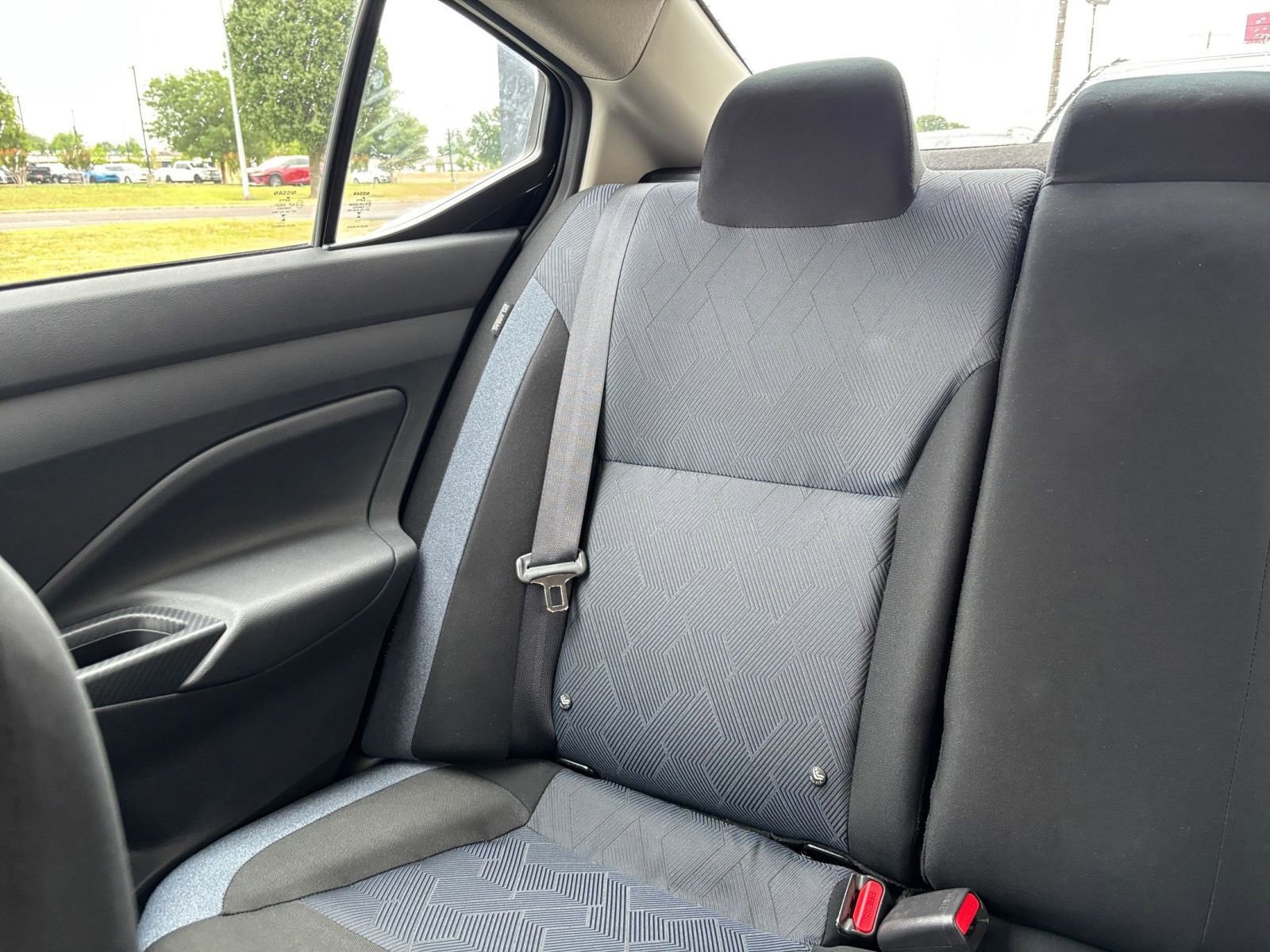 Used 2025 Nissan Versa SV FWD image 37