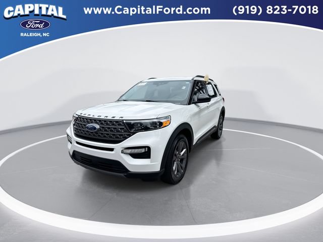 Certified 2023 Ford Explorer XLT w/ Equipment Group 202A AWD/4WD image 4
