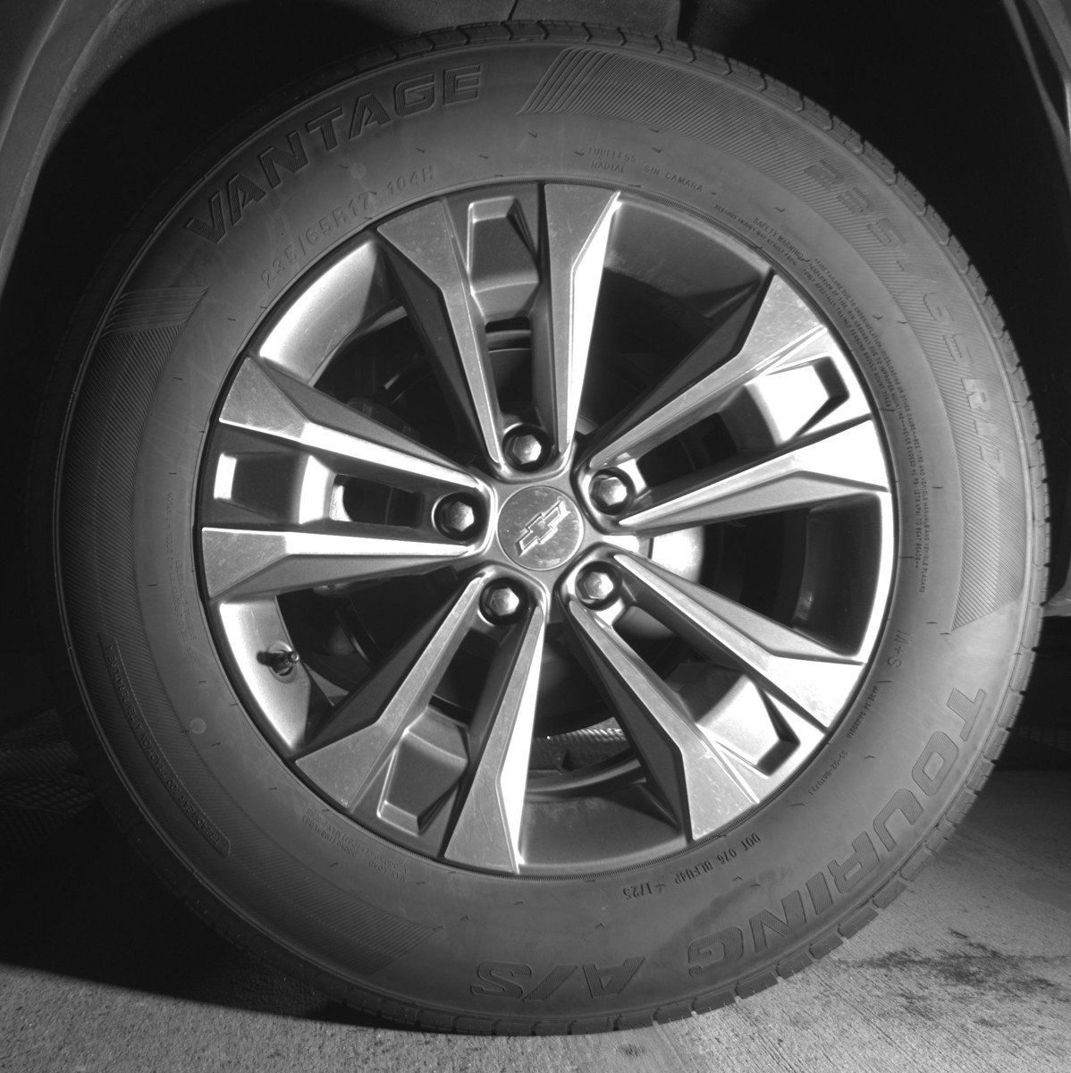 Used 2025 Chevrolet Equinox LT FWD image 14