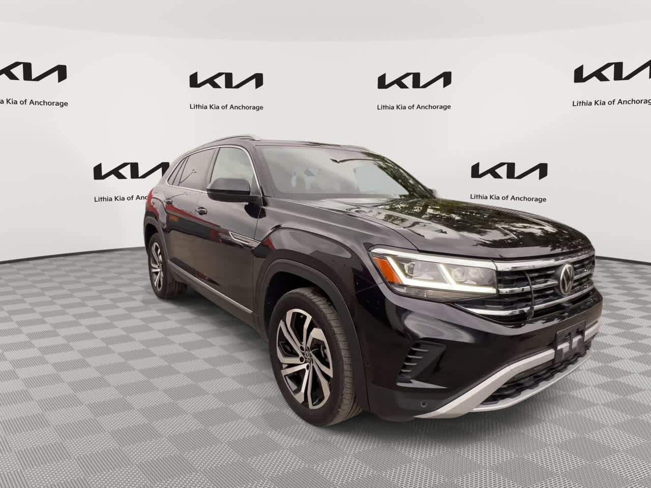 Used 2021 Volkswagen Atlas Cross Sport SEL Premium AWD/4WD image 2