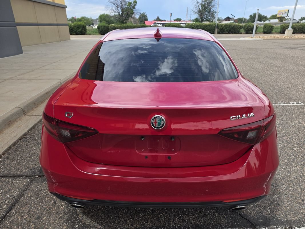 Used 2018 Alfa Romeo Giulia AWD image 6