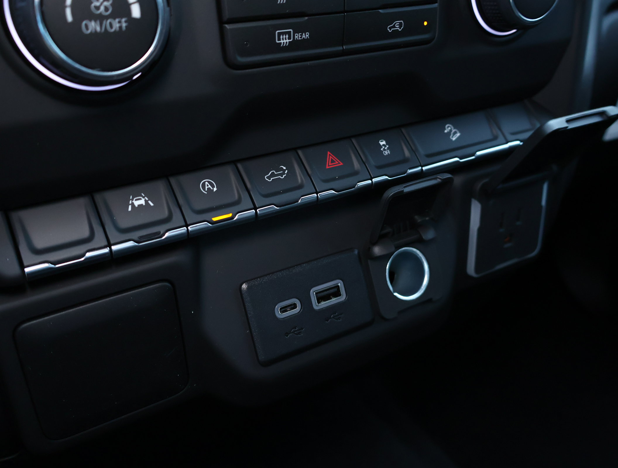 New 2026 Chevrolet Silverado 1500 Custom Trail Boss AWD/4WD image 17