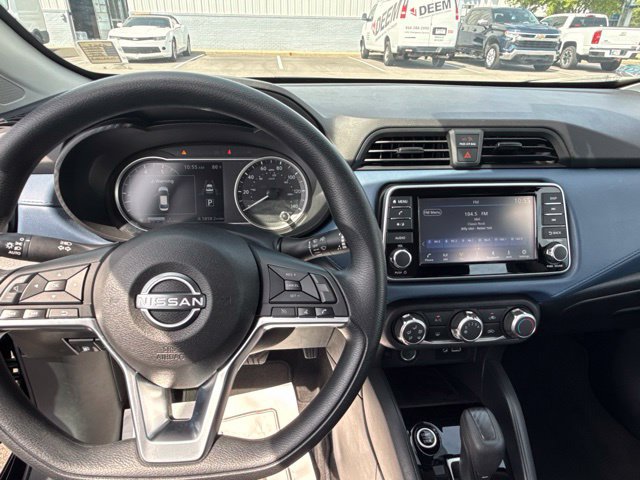 Used 2025 Nissan Versa SV FWD image 17
