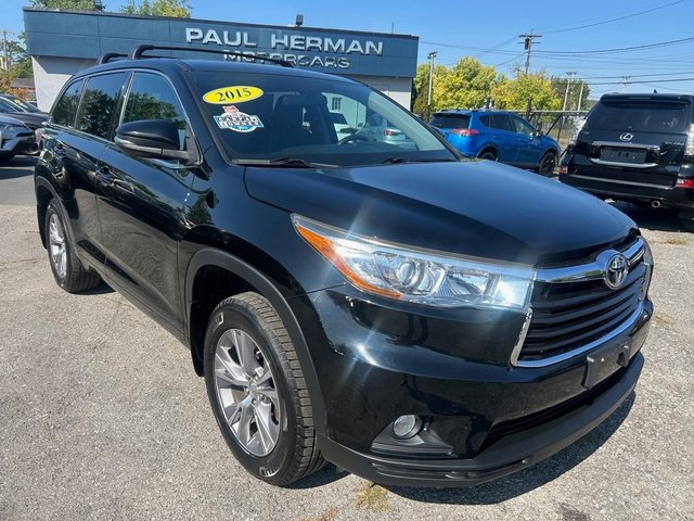 Used 2015 Toyota Highlander LE image 1