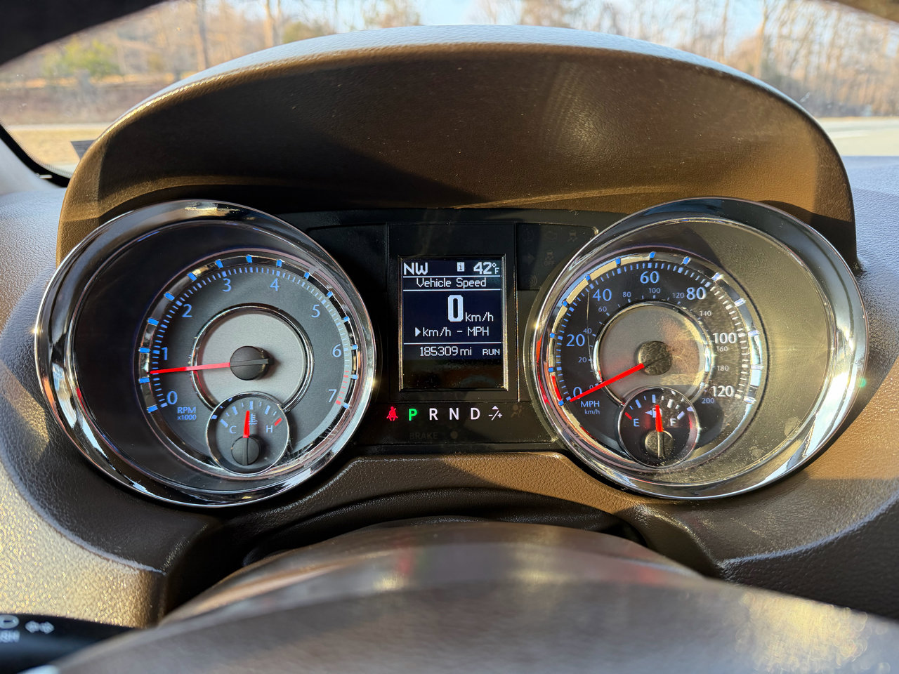 Used 2011 Chrysler Town & Country Limited image 14